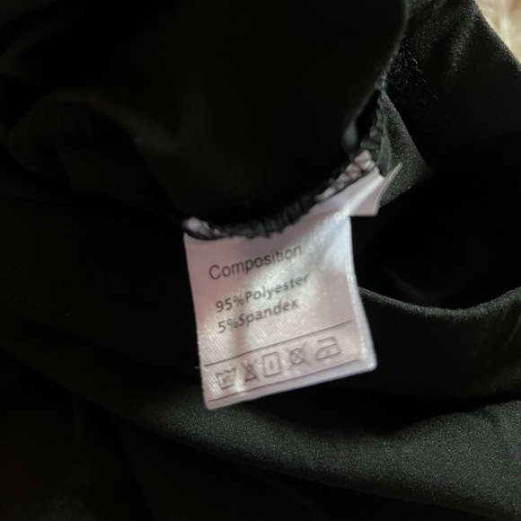 Women’s Ruffled Booty Shorts - Picture 5 of 5